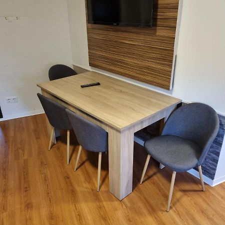 Schoene Wohnung Im Zentrum Von Ahnatal Buitenkant foto