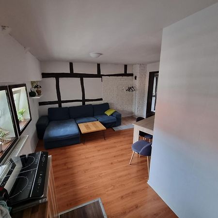 Schoene Wohnung Im Zentrum Von Ahnatal Buitenkant foto